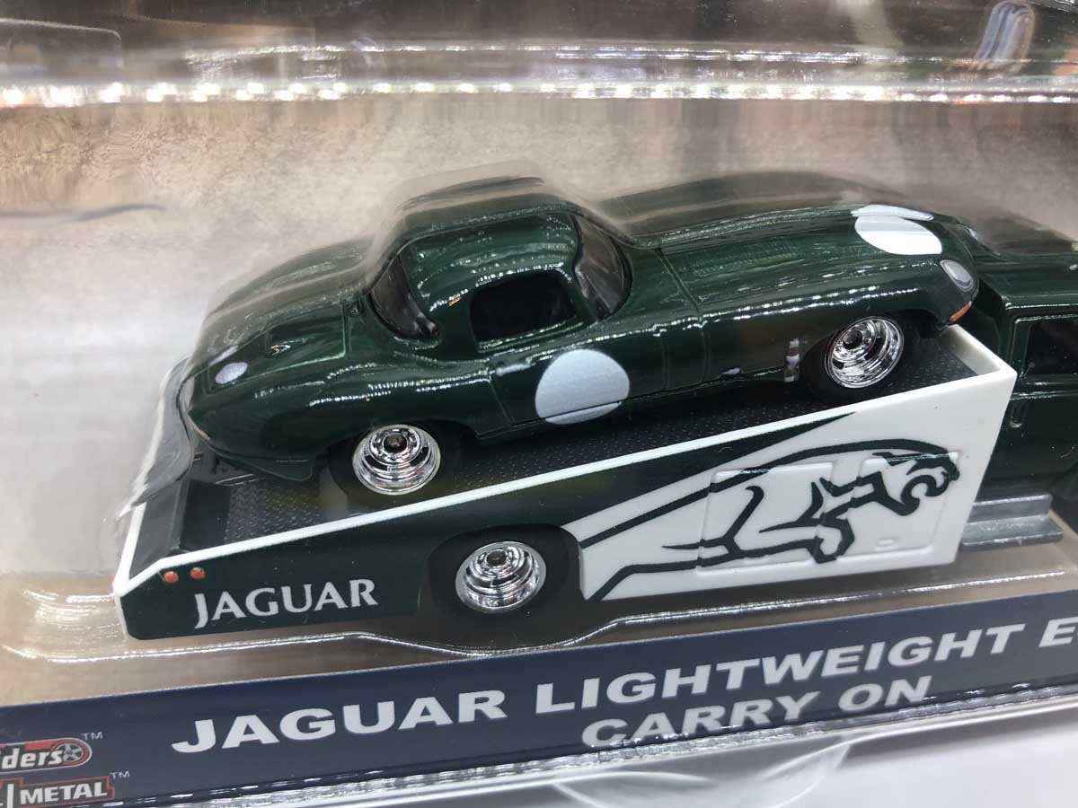 Carry On & Jaguar Lightweight E-Type Hot Wheels