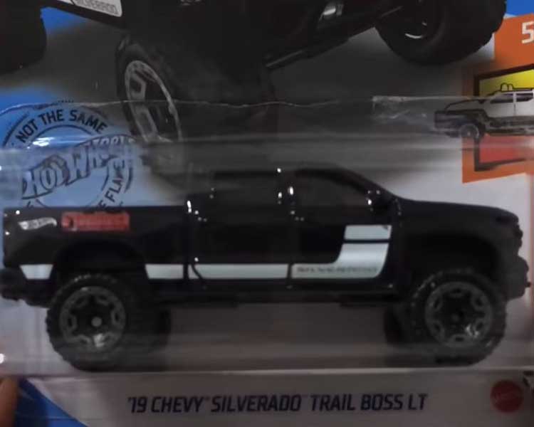 '19 Chevy Silverado Trail Boss LT Hot Wheels