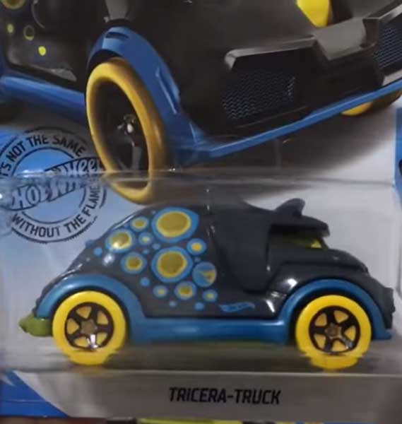 Tricera-Truck Hot Wheels