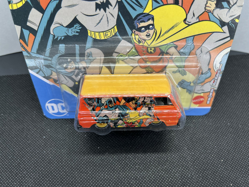 thumbnail image 2 of 2022-Hot Wheels-DC Premium-#2 Batman & Nigeria 2 of 9