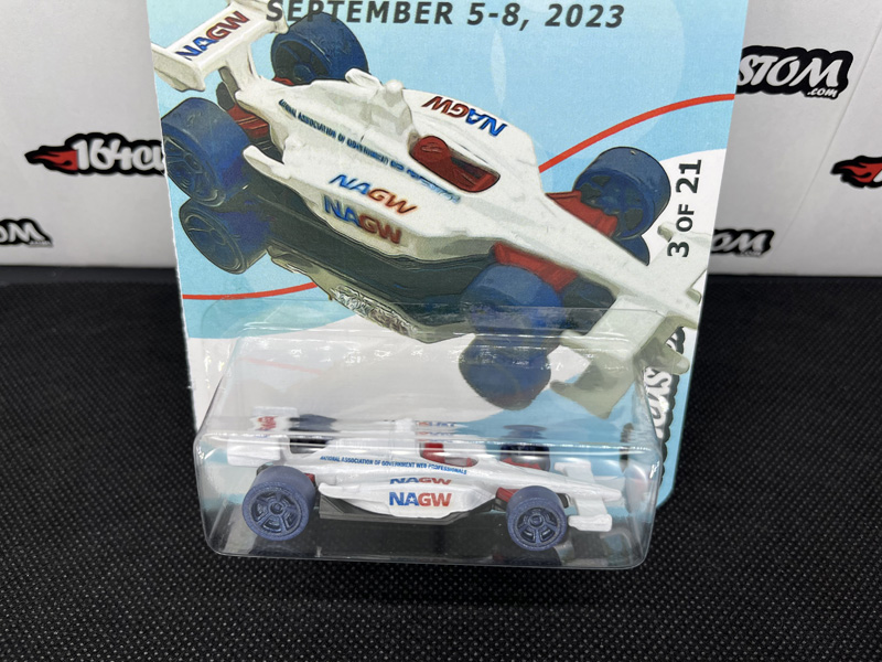 Indy 500 Oval - 3 of 21 Hot Wheels
