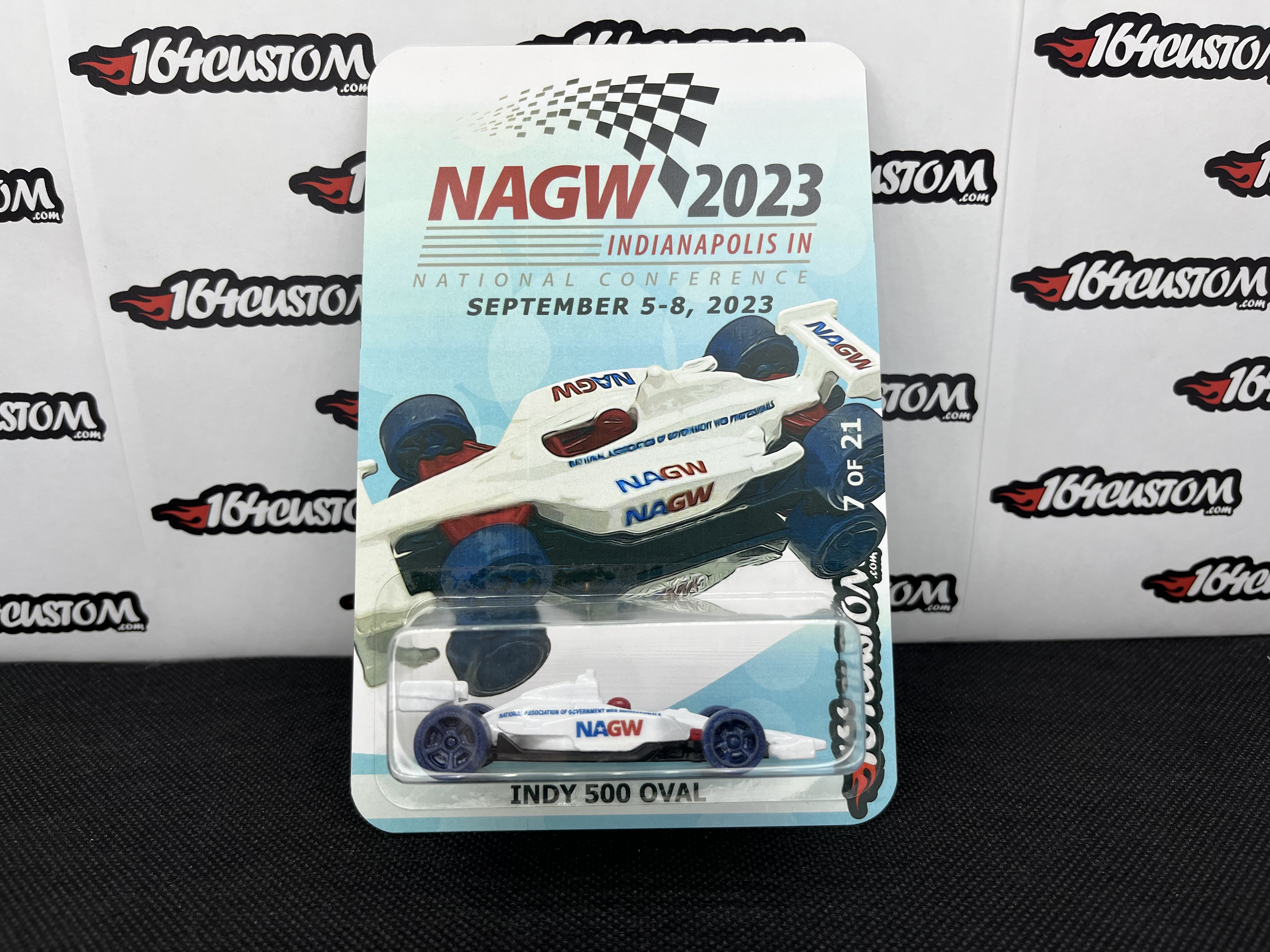 Indy 500 Oval - 7 of 21 Hot Wheels