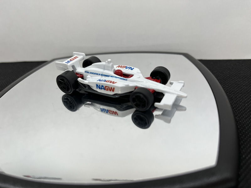 Indy 500 Oval - 18 of 21 Hot Wheels